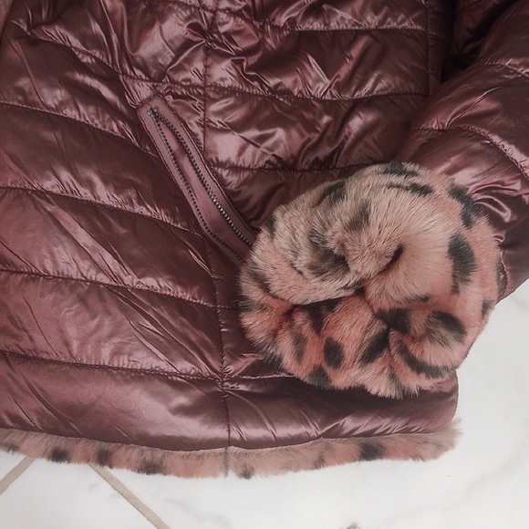 Renuar Stylish Brown Quilted Women's Jacket with Faux Fur Trim - Picture 7 of 13